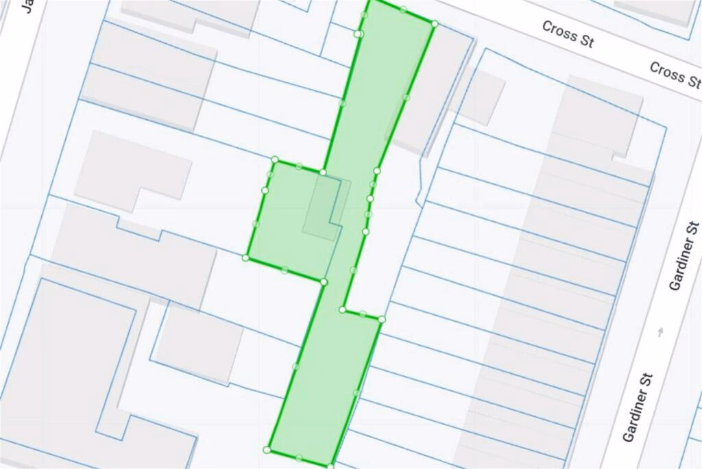 Land for sale - Image 2