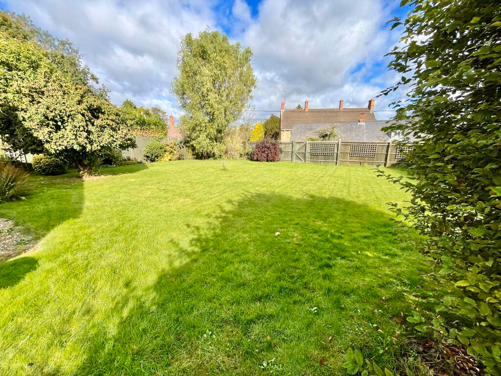 Plot for sale - Image 2