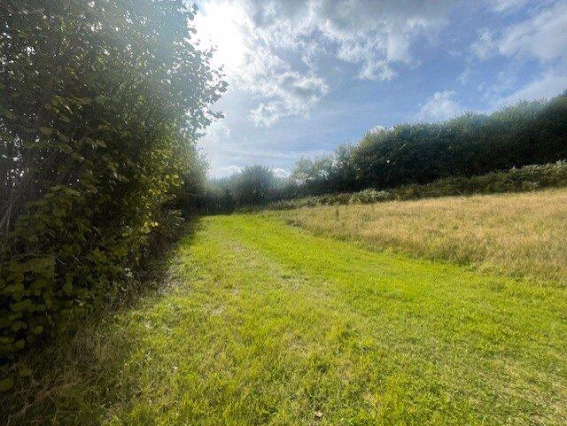 Land for sale - Image 2