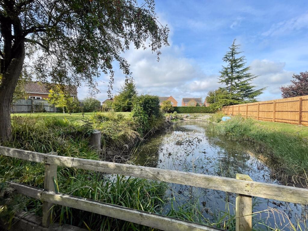 Land for sale - Image 2