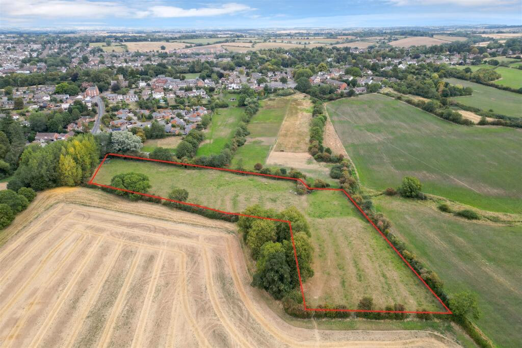 Land for sale - Image 1