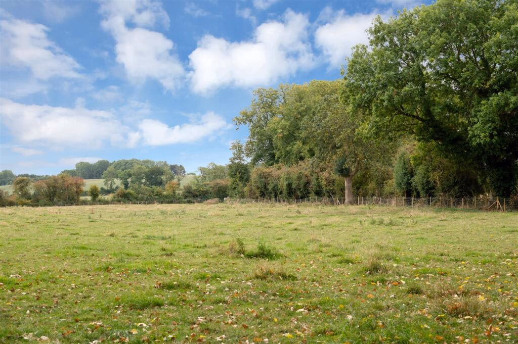 Land for sale - Image 2