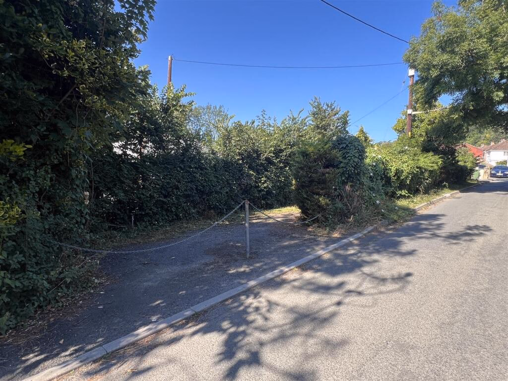 Land for sale - Image 3