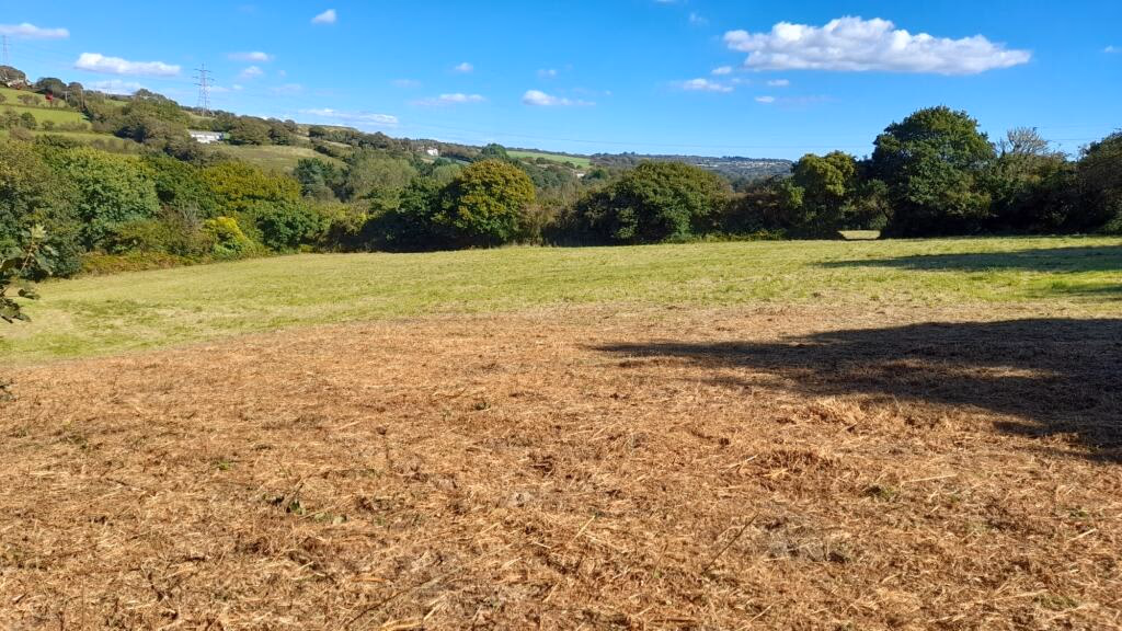 Land for sale - Image 2