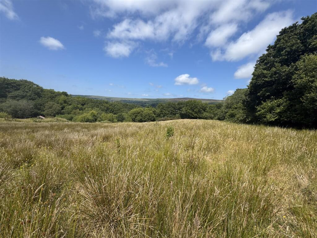 Land for sale - Image 1