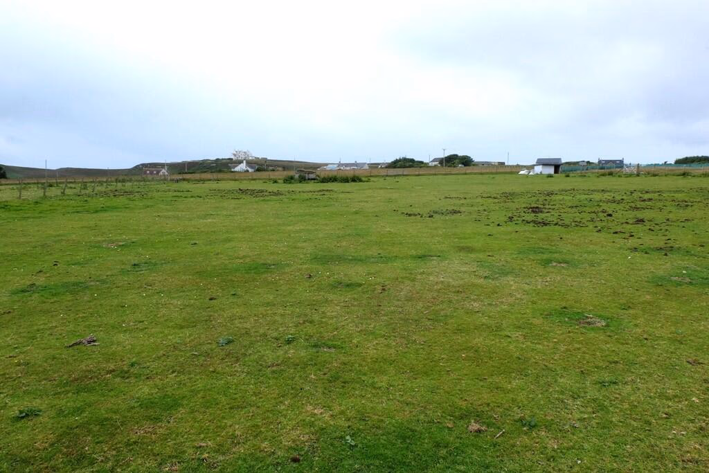 Land for sale - Image 2