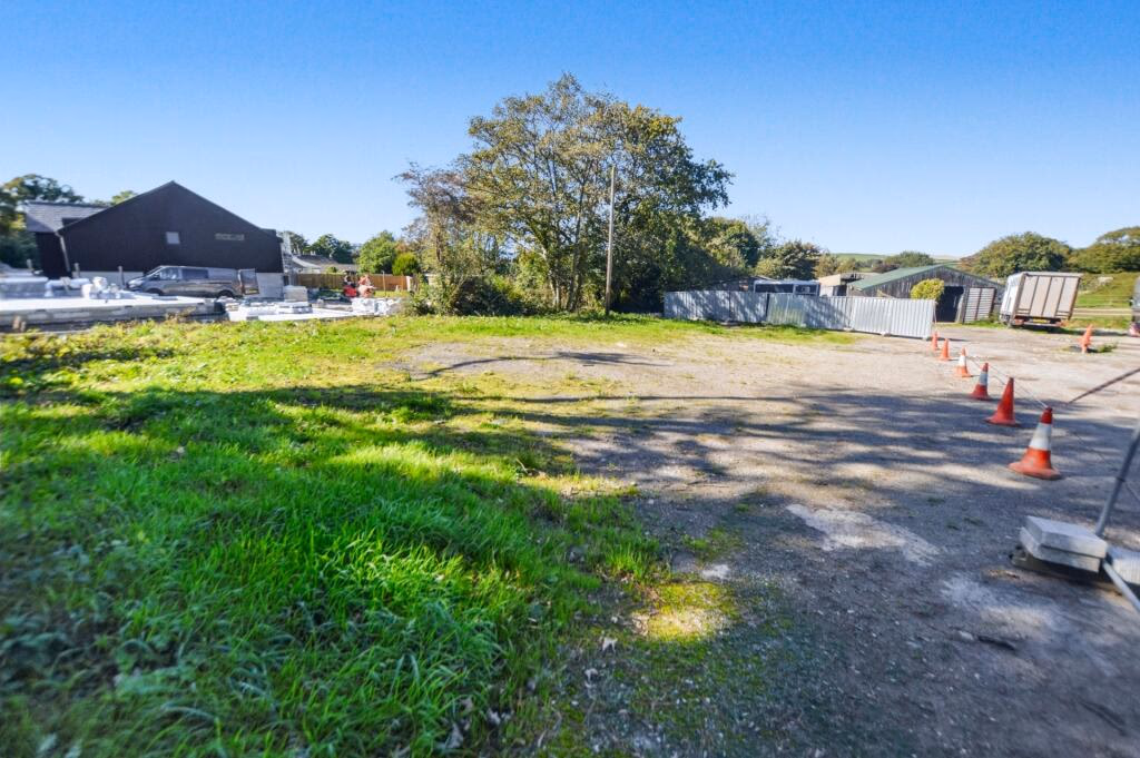 Plot for sale - Image 3