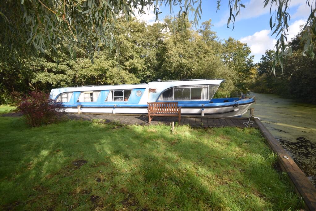 Plot for sale - Image 1