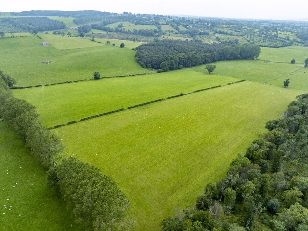 Land for sale - Image 2