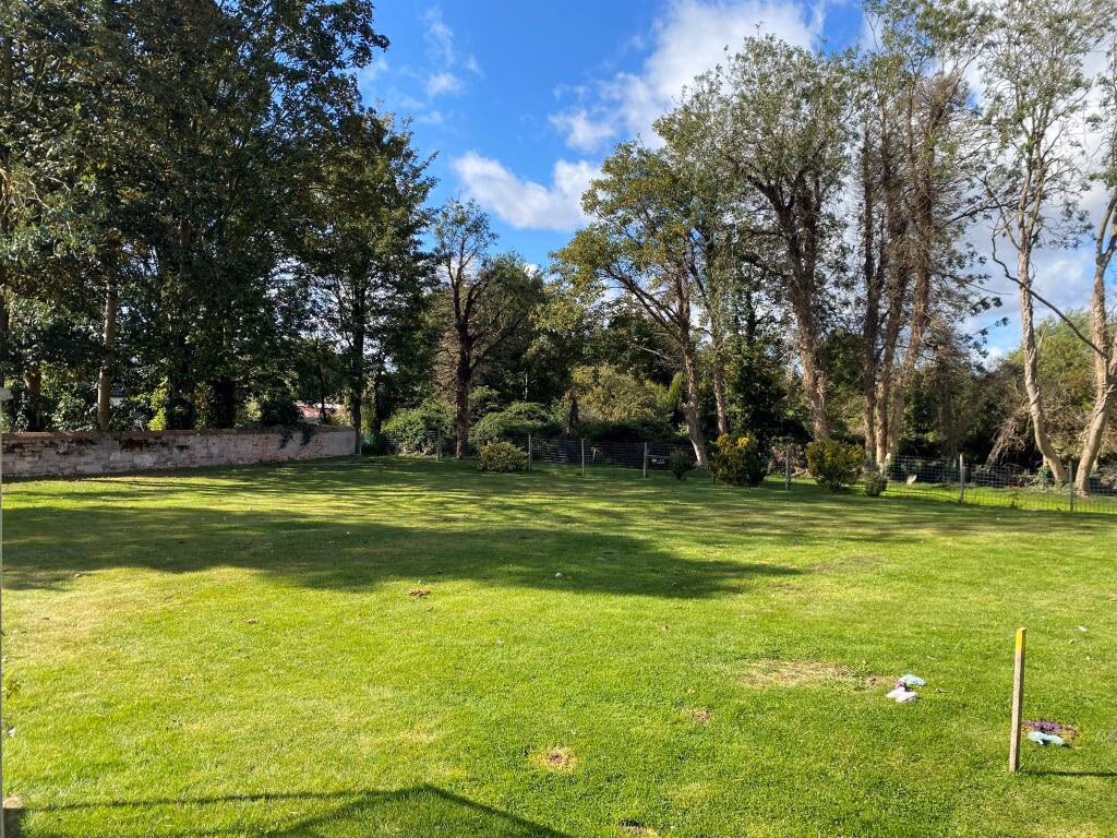 Land for sale - Image 3