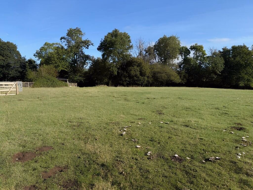 1.00-Acre Equestrian Land for Sale in South Wales