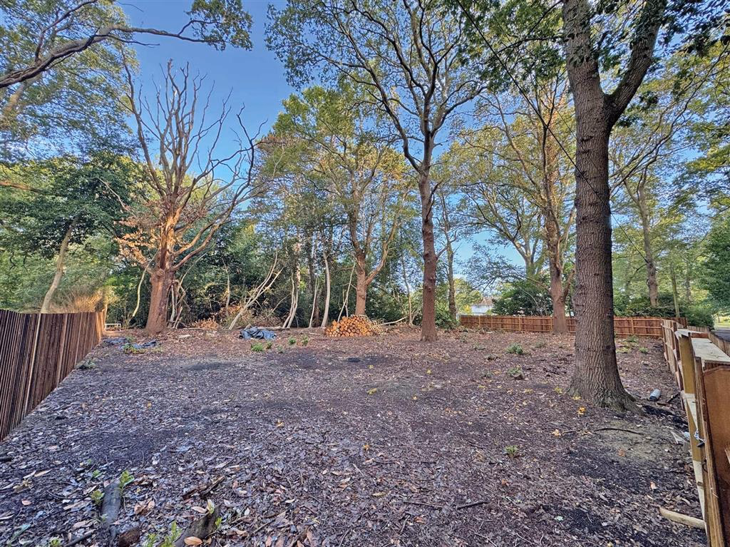 1.00-Acre Development Land for Sale in Hampshire