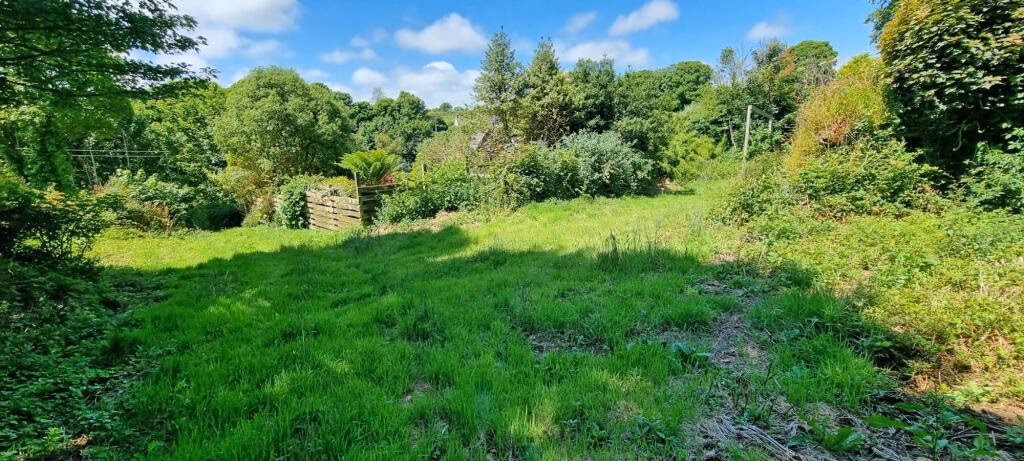 Plot for sale - Image 1