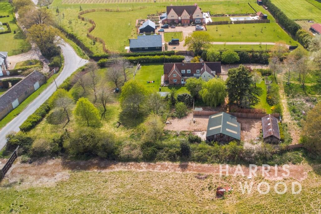 Land for sale - Image 1