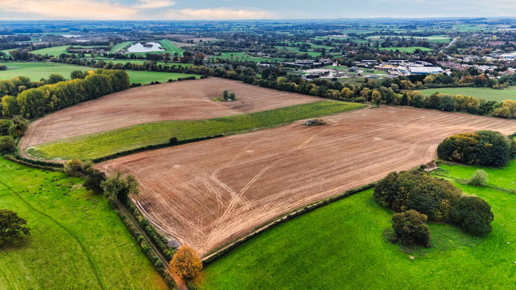 Land for sale - Image 2