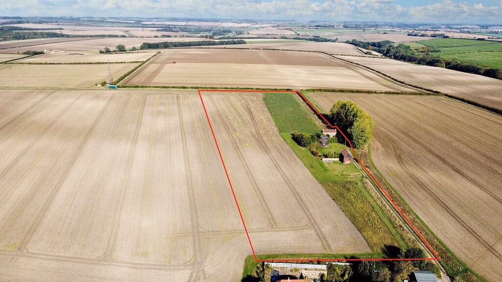 Land for sale - Image 1