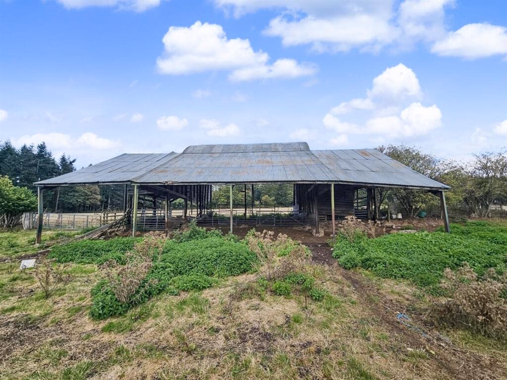 Land for sale - Image 2