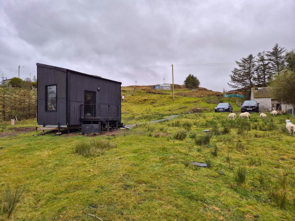 Land for sale - Image 3