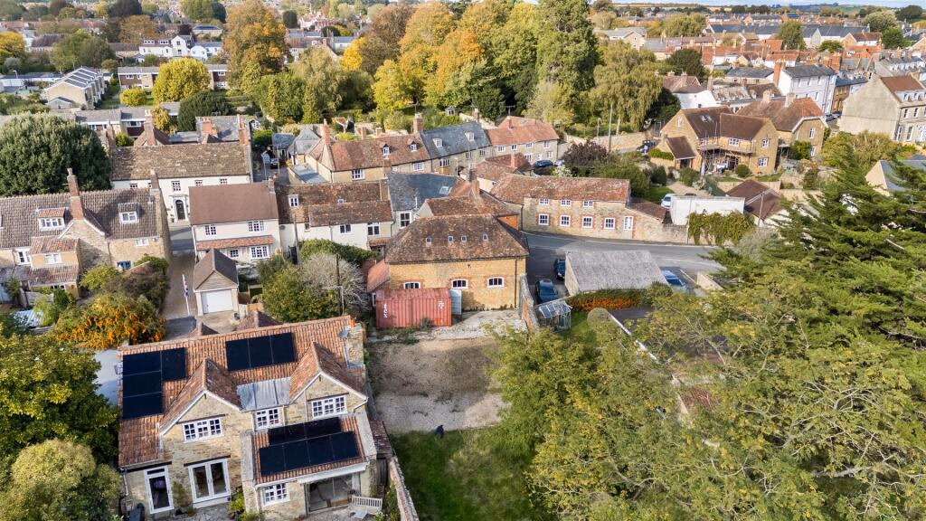 Land for sale - Image 2