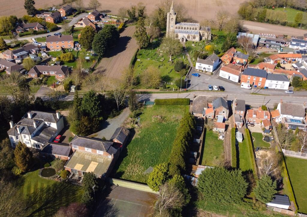 Land for sale - Image 2