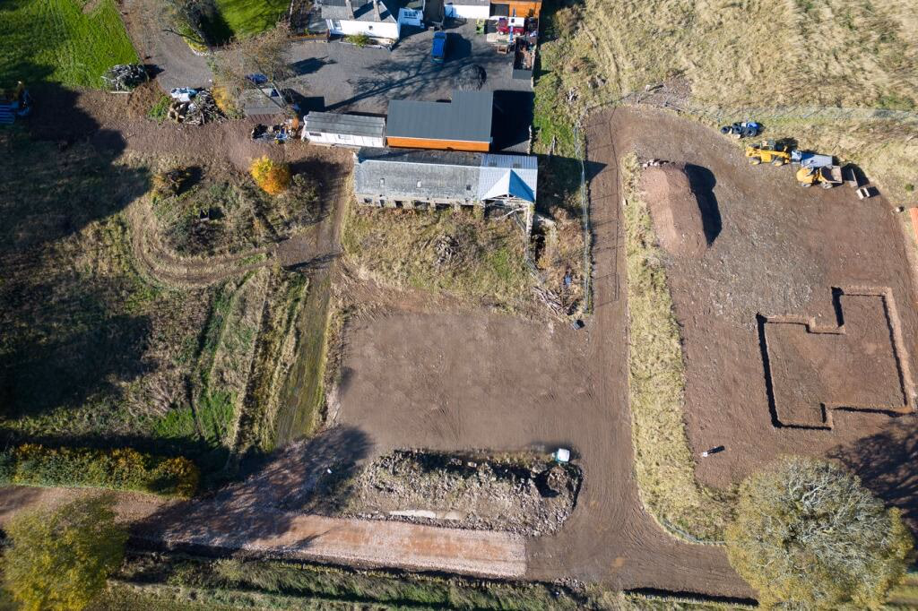 Land for sale - Image 1