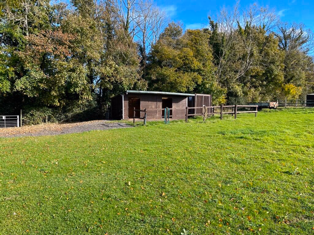 Land for sale - Image 1