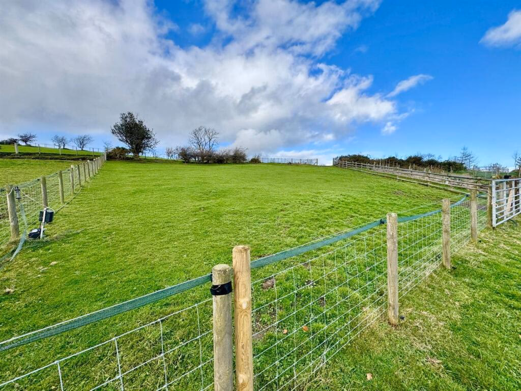 Land for sale - Image 4