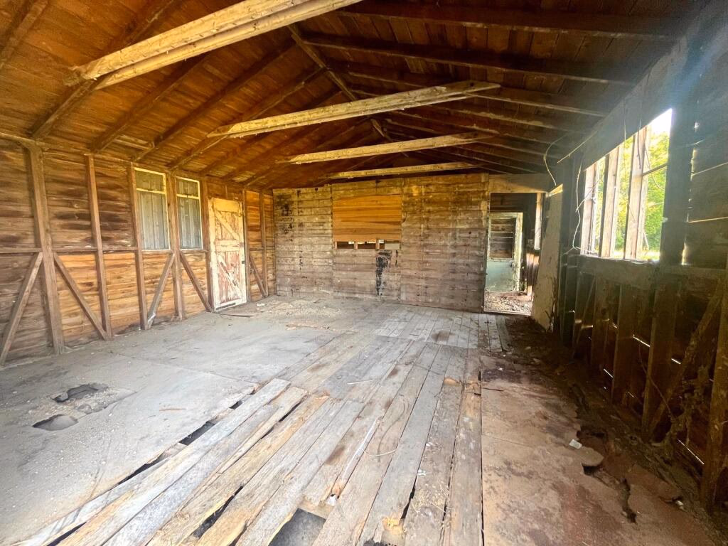 Land for sale - Image 4