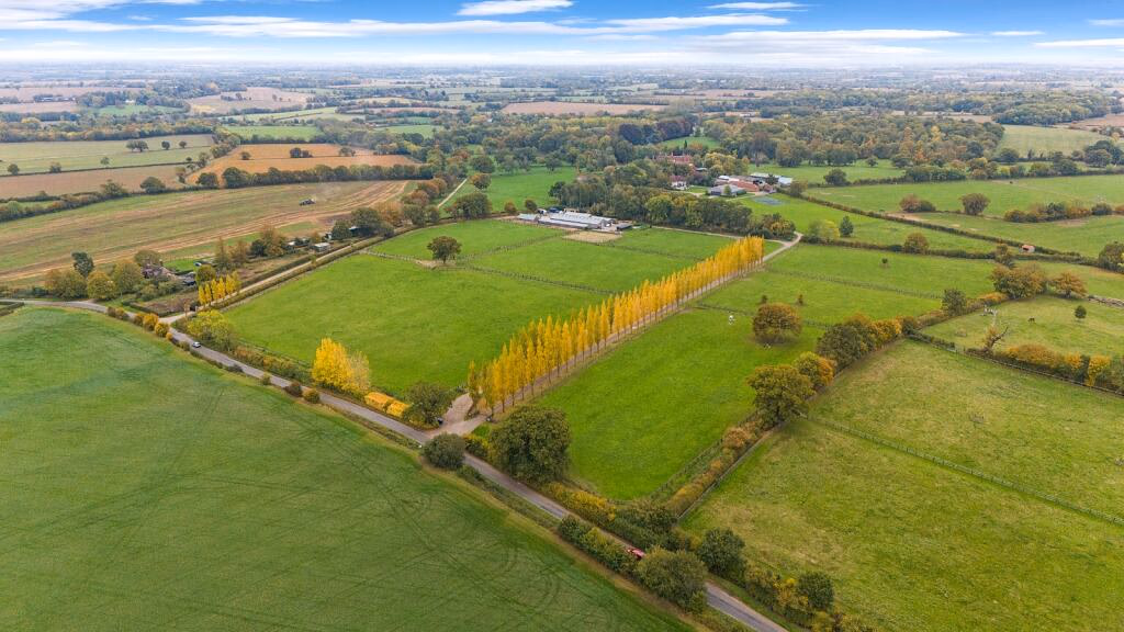 Land for sale - Image 1