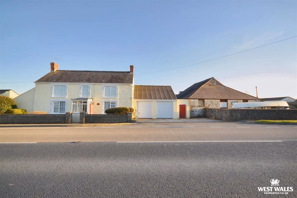 Land for sale - Image 1