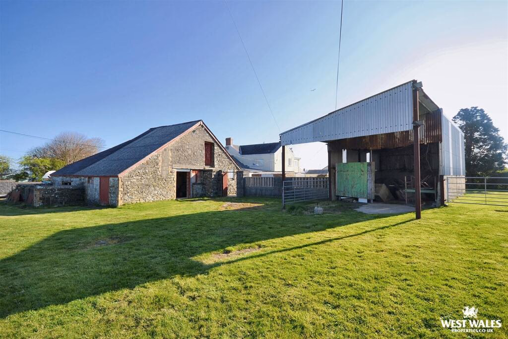 Land for sale - Image 2