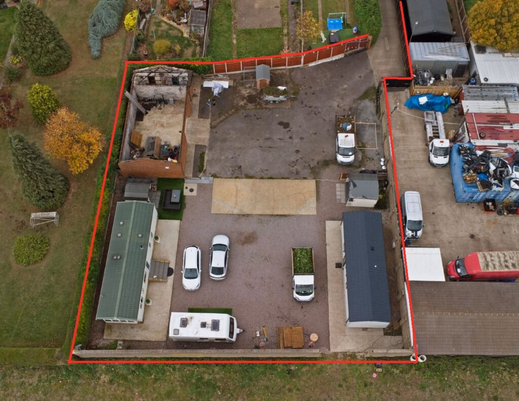 Land for sale - Image 2