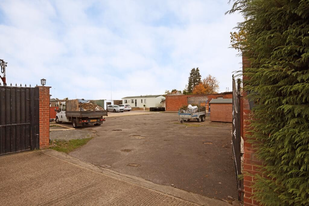 Land for sale - Image 4