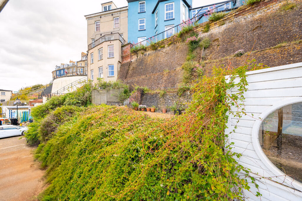 Land for sale - Image 5