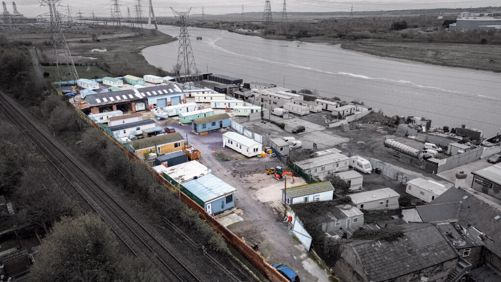 Land for sale - Image 2