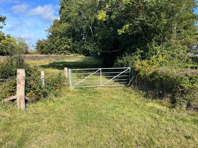 Land for sale - Image 3