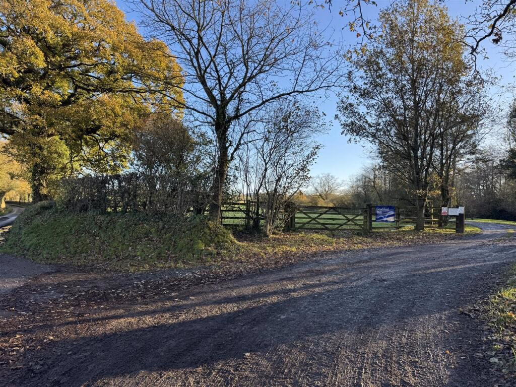 Land for sale - Image 4