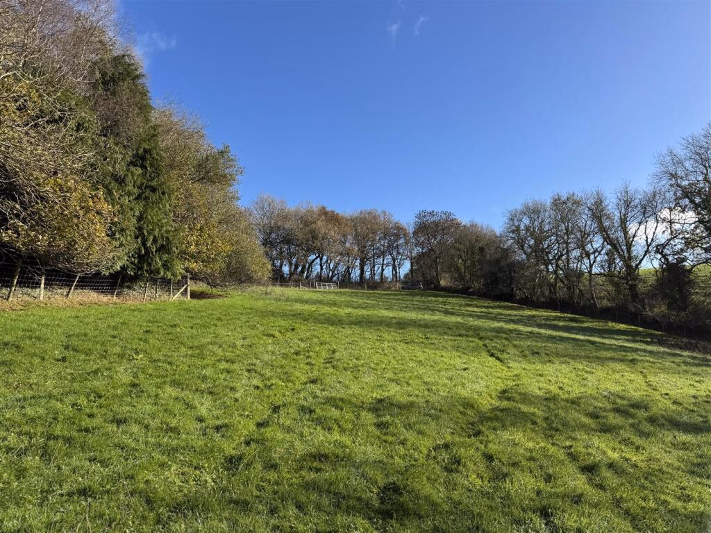 Land for sale - Image 3
