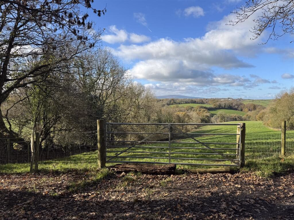 Land for sale - Image 4