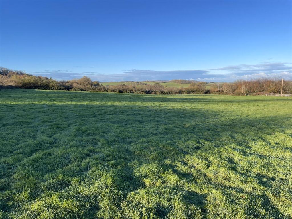 Land for sale - Image 2