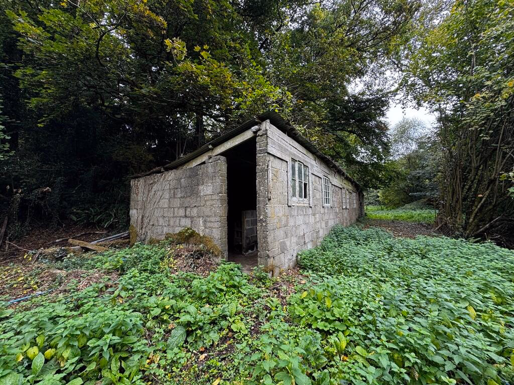 Land for sale - Image 1