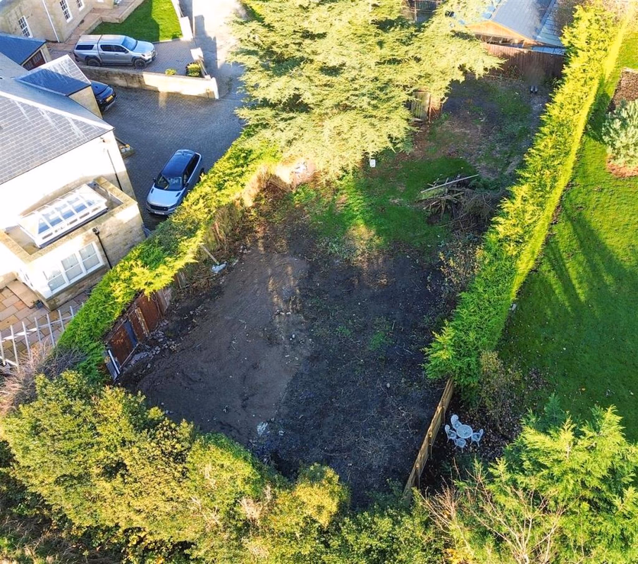 Land for sale - Image 2