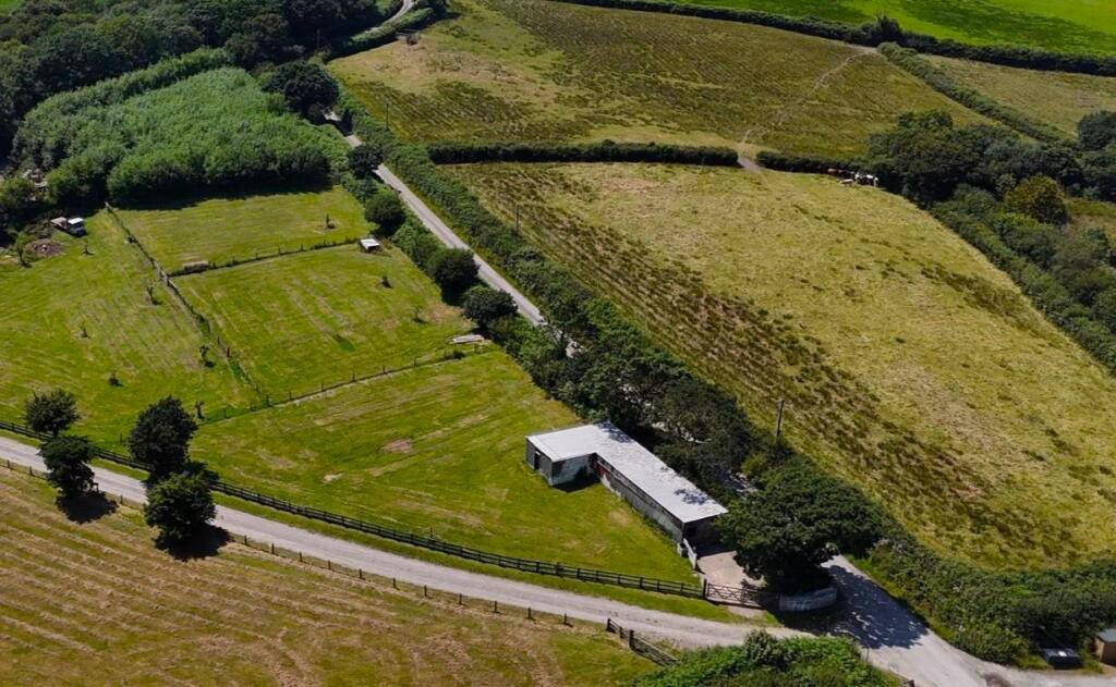 Land for sale - Image 1