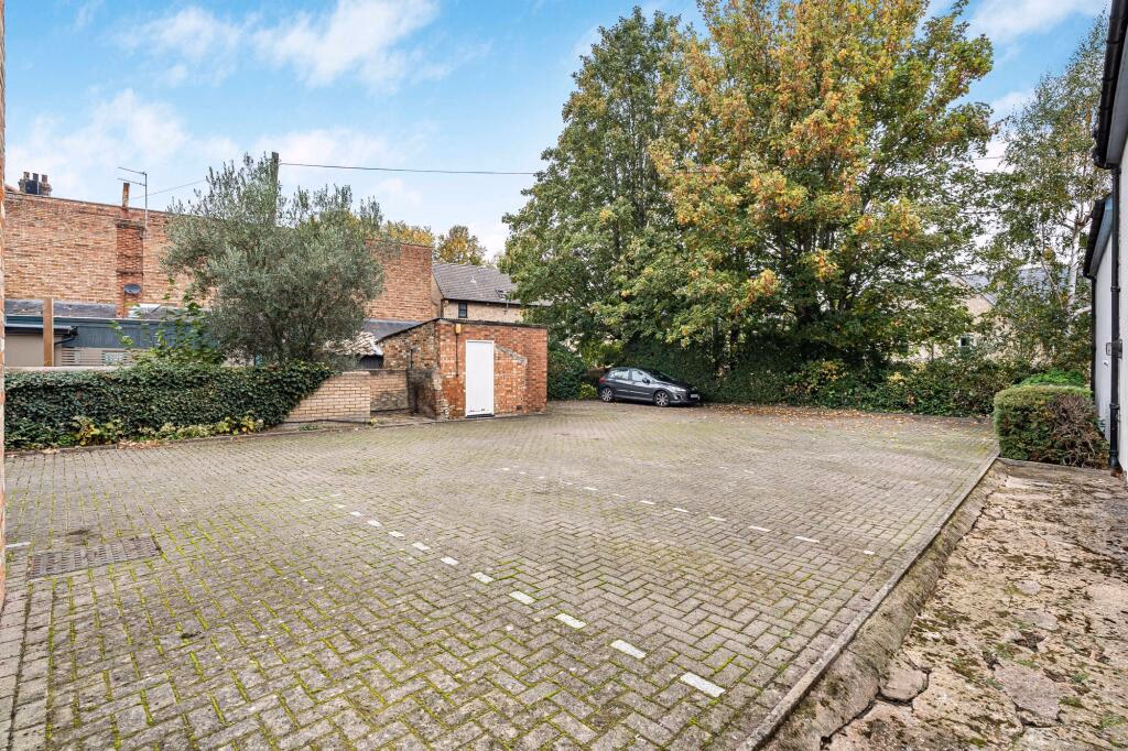 Land for sale - Image 3