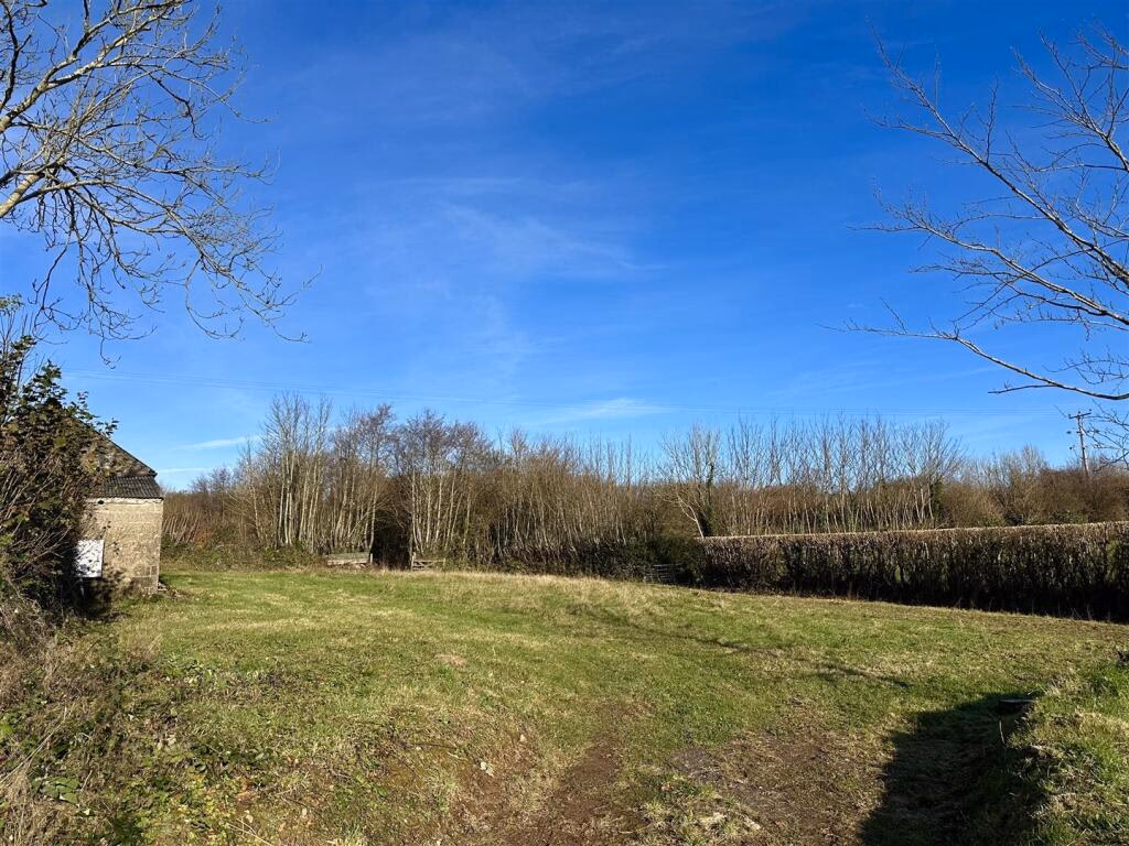 Land for sale - Image 3