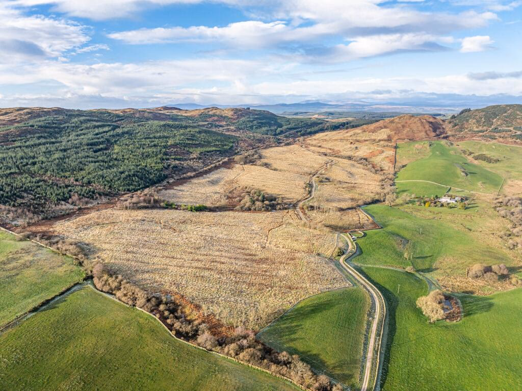 Land for sale - Image 1