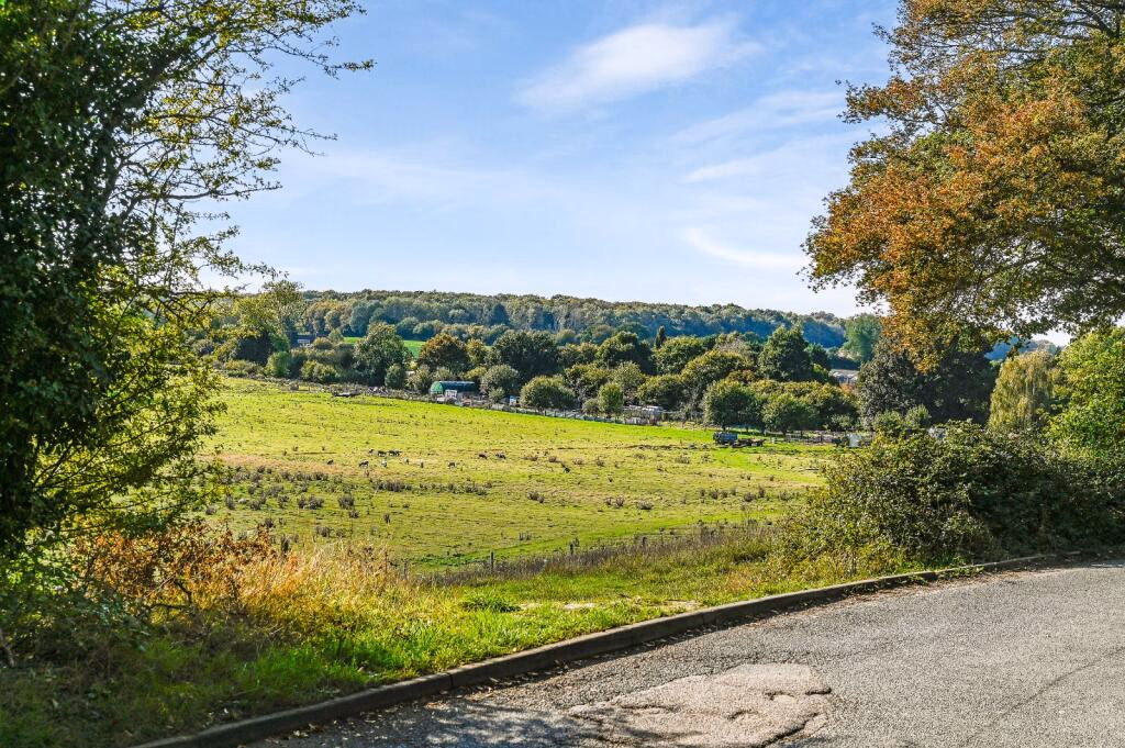 Land for sale - Image 2