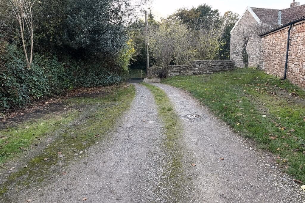 Land for sale - Image 3