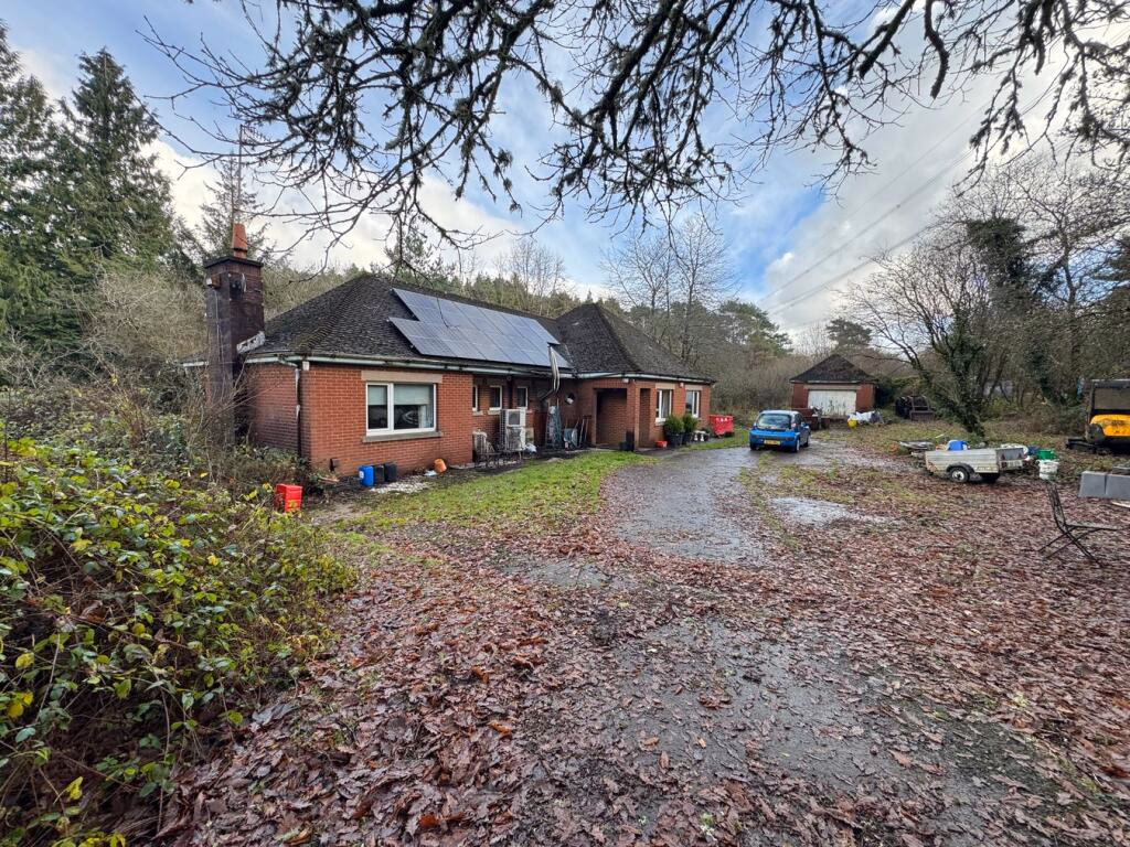 Land for sale - Image 1