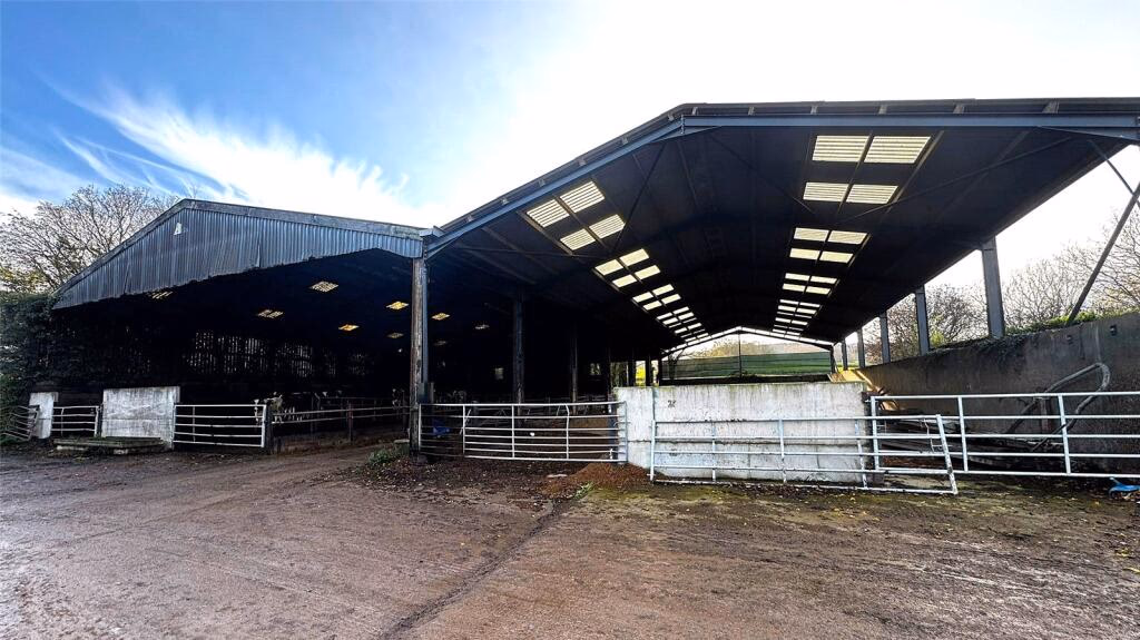 Land for sale - Image 2